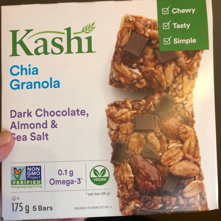 photo of Kashi Chia Granola - Dark Chocolate, Almond & Sea Salt shared by @lindsaymcmindsay on  29 Jan 2021 - review