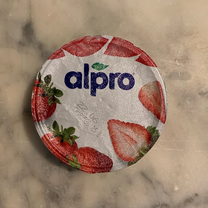 photo of Alpro Alpro strawberry shared by @giovanna82 on  17 Jun 2022 - review