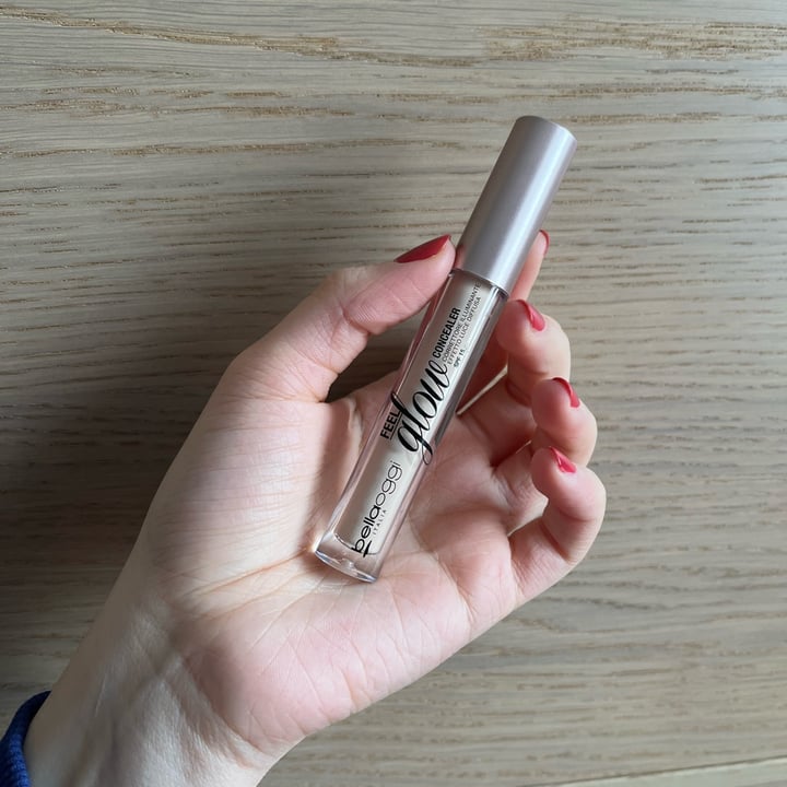 review photo of bellaoggi Italia Feel Glow Concealer SPF 15 shared by @agnelliarianna on 19 Apr 2022 - review