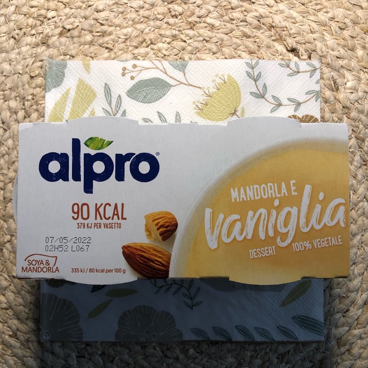 photo of Alpro 2 X Almond and Vanilla shared by @alessiaegiorgio on  05 Apr 2022 - review