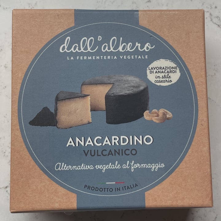 photo of Dall’Albero La Fermenteria Vegetale Anacardino Vulcanico shared by @gioglyy on  05 Oct 2021 - review