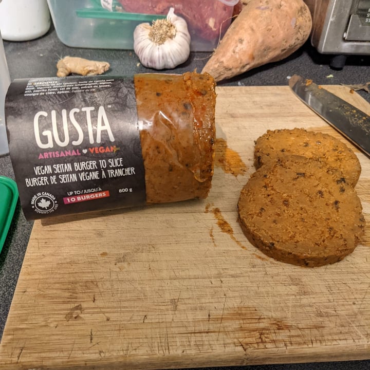 photo of Gusta Vegan Seitan Burger To Slice shared by @maxoverdrive on  06 Dec 2021 - review