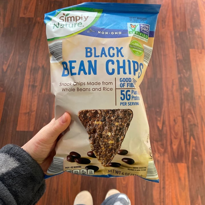 photo of ALDI Black Bean Chips shared by @jenvanreenen on  20 Jan 2021 - review