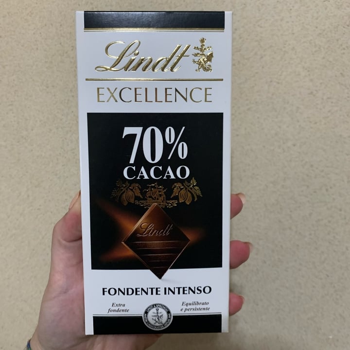 photo of Lindt 70% Cacao Fondente Intenso shared by @rob27 on  14 Mar 2022 - review