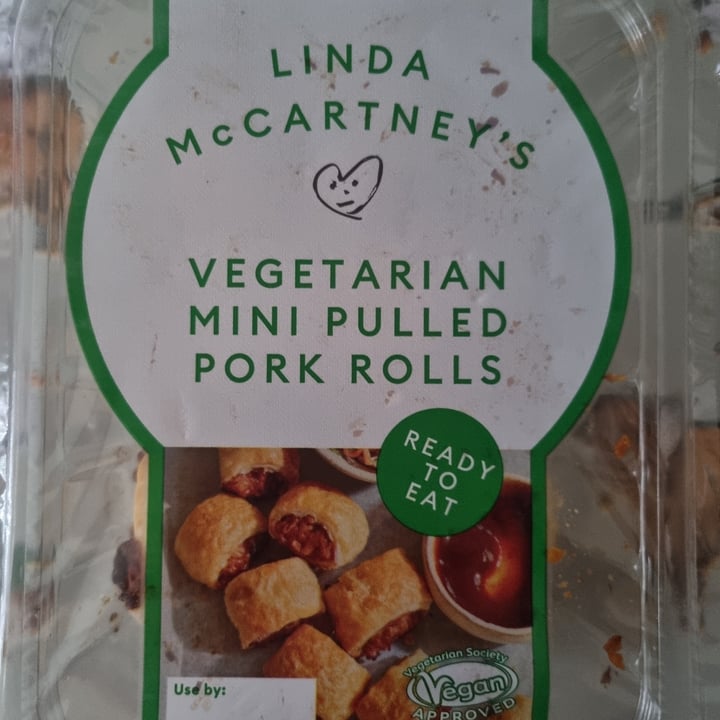 review photo of Linda McCartney's Vegetarian Mini Pulled Pork Rolls shared by @valkiria1980 on 21 Aug 2022 - review