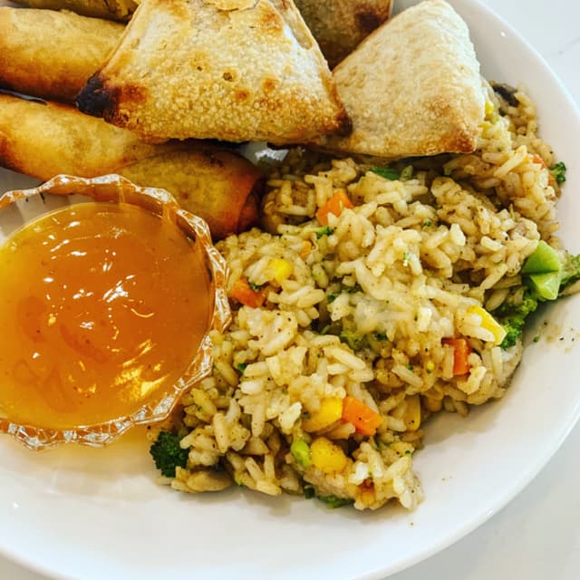 菜肴“Samosas”的照片