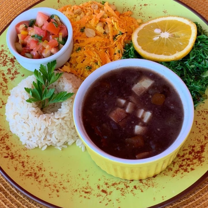 photo of Carambola Produtos Naturais e Restaurante feijoada vegana shared by @francampolim on  30 Jul 2022 - review