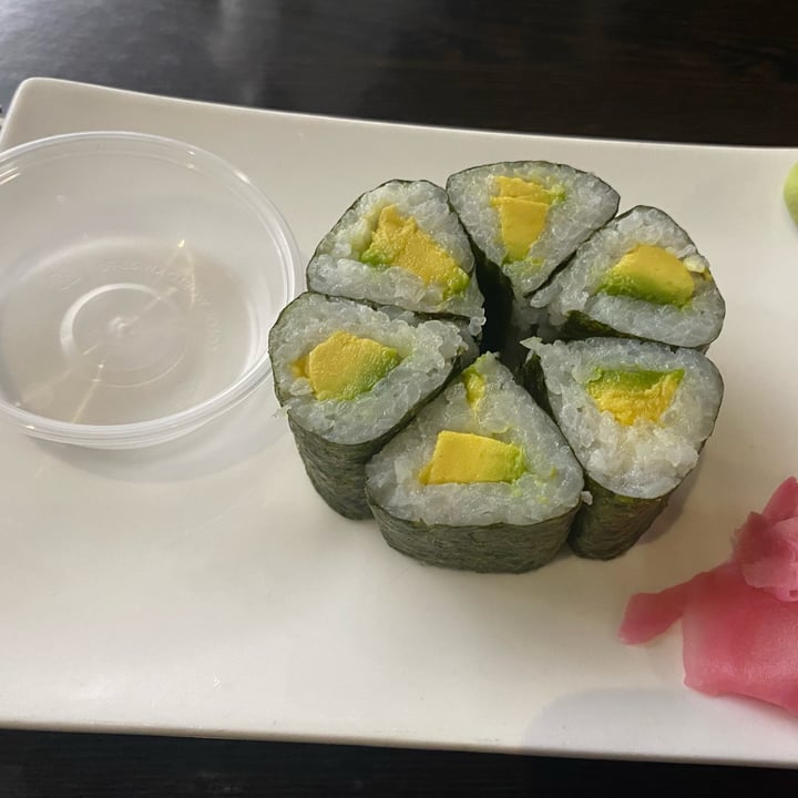 photo of Simply Asia - Benmore Gardens Avo maki shared by @bianca1701 on  07 Feb 2022 - review