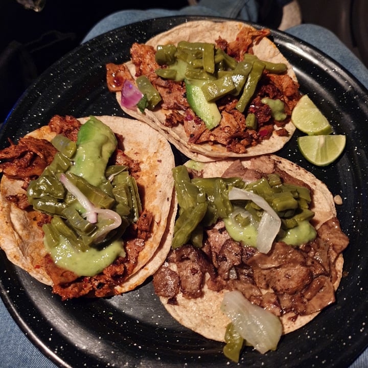 photo of Por Siempre Vegana Taquería Vegan tacos shared by @ferom on  04 Jan 2021 - review