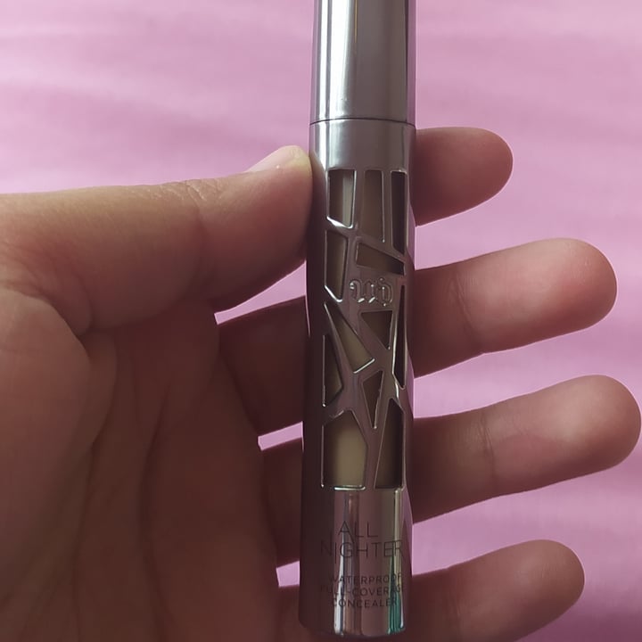 photo of Urban Decay All Nighter Waterproof Full-Coverage Concealer shared by @mildrethrobr on  03 Oct 2021 - review