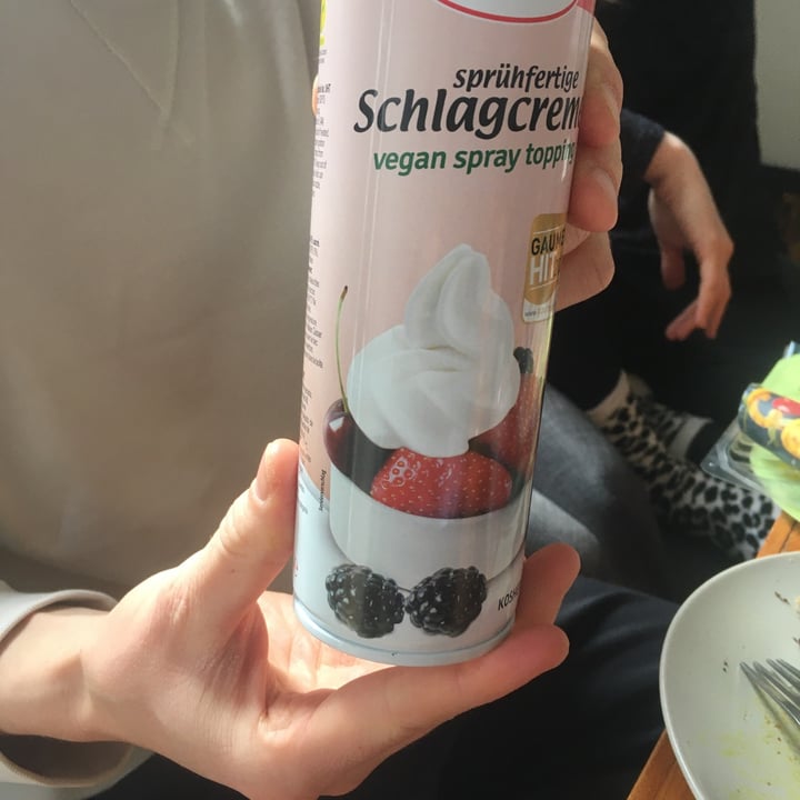 photo of Schlagfix Sprühfertige Schlagcreme shared by @noahhoop on  27 Jul 2021 - review