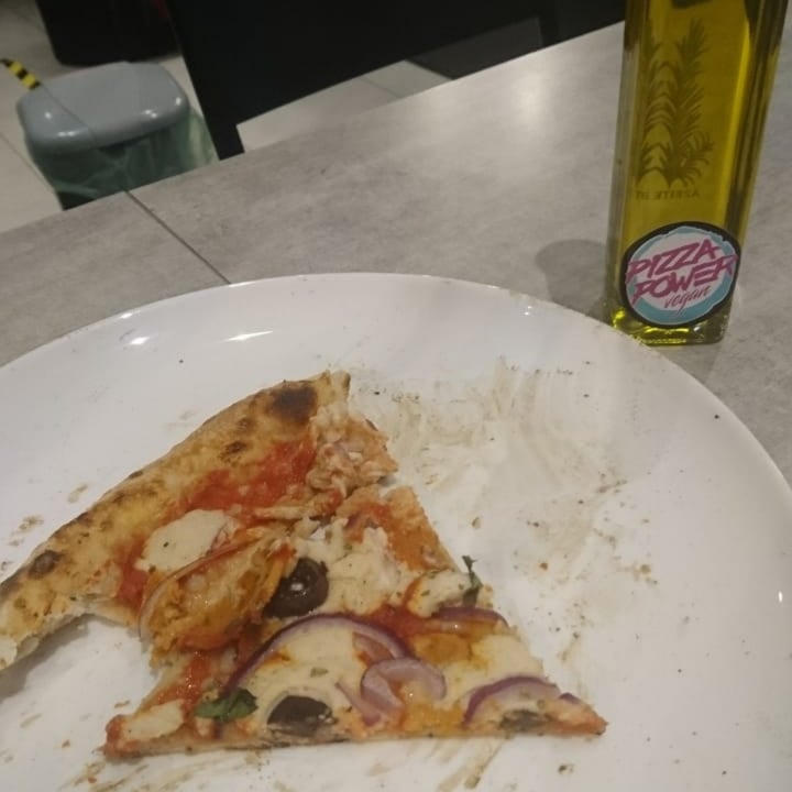 photo of Pizza Power Vegan Caprese shared by @ddm on  02 Oct 2022 - review