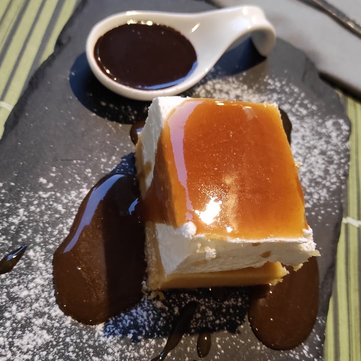 photo of Cavoli Nostri Cheesecake Caramello Salato shared by @antop on  06 May 2021 - review