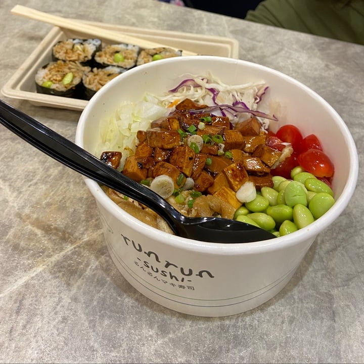 review photo of run run sushi Teriyaki Tofu Bowl shared by @cadyliys on 31 Dec 2020 - review