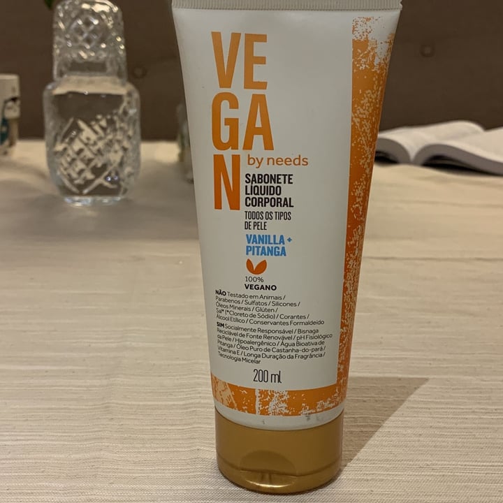 photo of Vegan by Needs sabonete liquido corporal vanilla + pitanga shared by @liberdade on  09 May 2022 - review