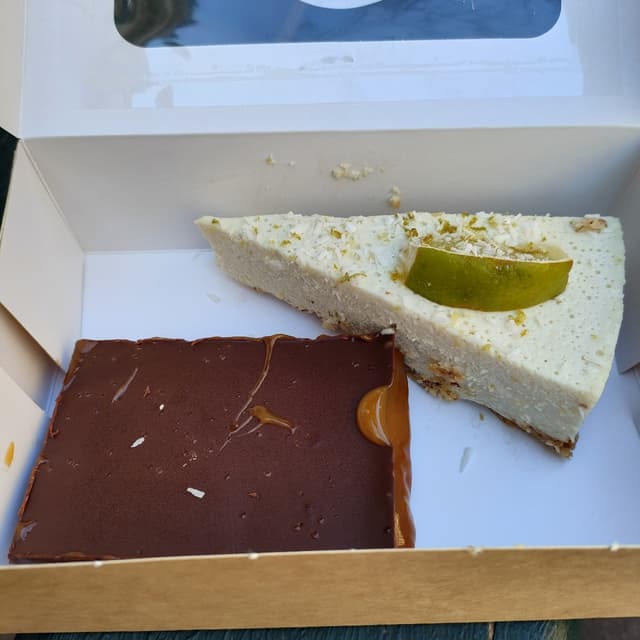 Photo of the dish “Millionaire E Cheesecake Al Lime E Cocco”