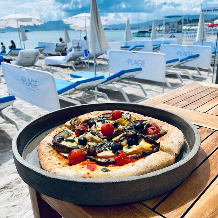 photo of La Plage du Martinez Veganized Grilled Vegetable Pizza shared by @vikas on  25 May 2022 - review