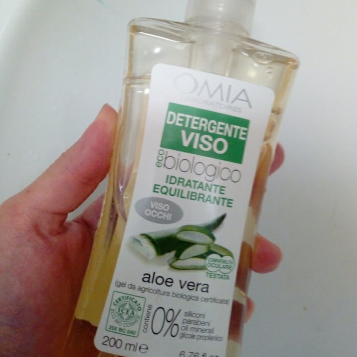 photo of Omia Laboratoires Detergente viso shared by @fabiolamichelotti on  12 May 2020 - review