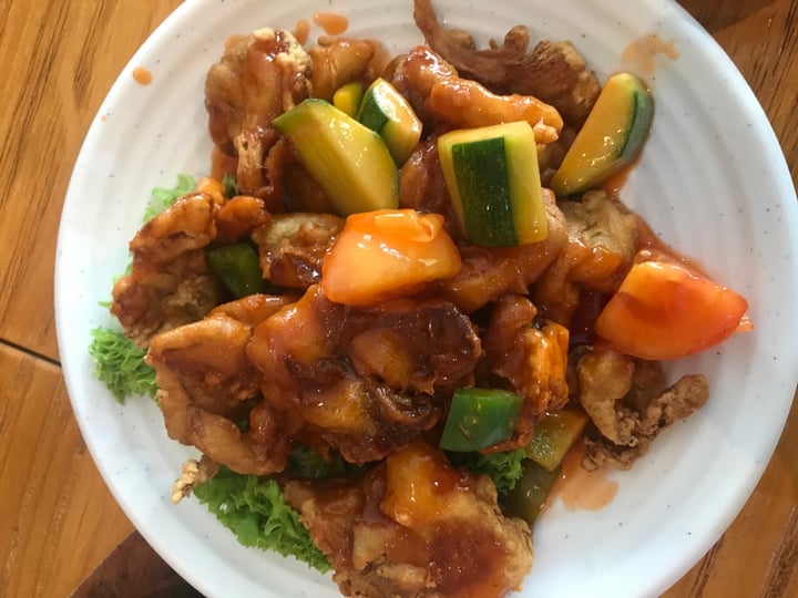 photo of Leaf Corner (Vegetarian) Sweet And Sour Abalone Mushroom shared by @veggieoty on  21 Mar 2020 - review