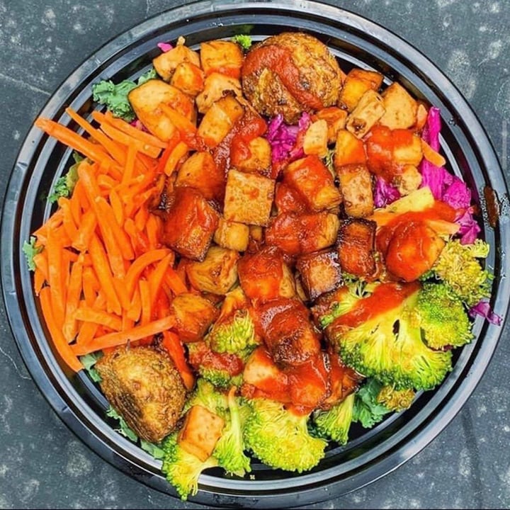 photo of CoreLife Eatery Sriracha And Organic Ginger Baked Tofu shared by @jprigg on  28 Sep 2020 - review