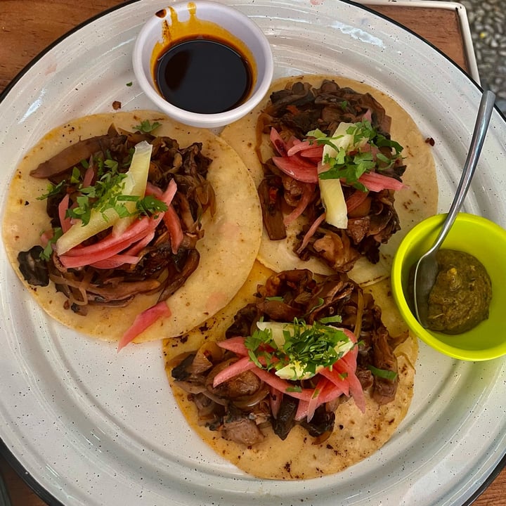 photo of To Be tacos al pastor shared by @xdarrenx on  01 Aug 2022 - review
