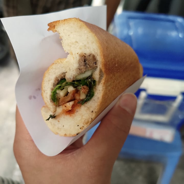 photo of Bánh mì chay Banh Mi shared by @stevenneoh on  10 Jul 2022 - review
