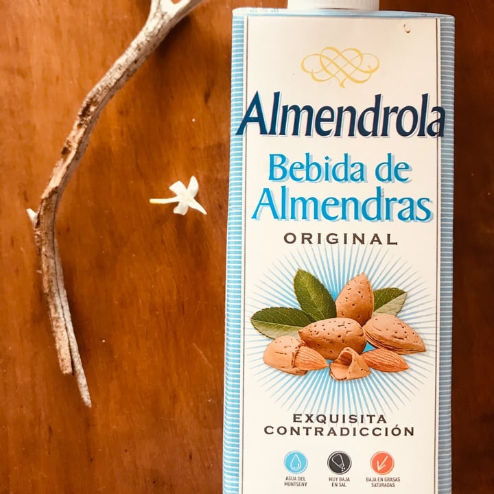 photo of Almendrola Bebida de avena con almendras shared by @moon28 on  20 Oct 2020 - review