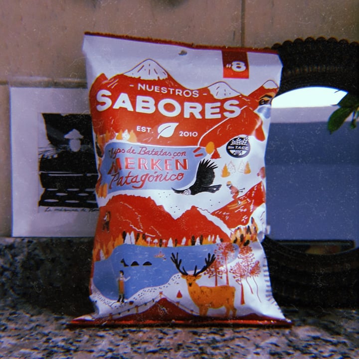 photo of Nuestros Sabores Chips de batata con merken patagónico shared by @nanicuadern on  19 Mar 2022 - review