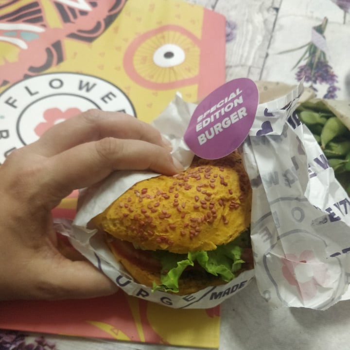 review photo of Flower Burger Hercules burger shared by @thankxdiary on 19 Oct 2022 - review