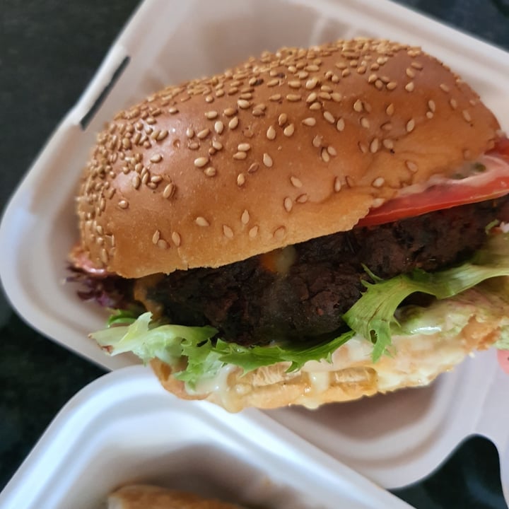 photo of Plant Plant Burger shared by @jesscaga on  09 May 2020 - review