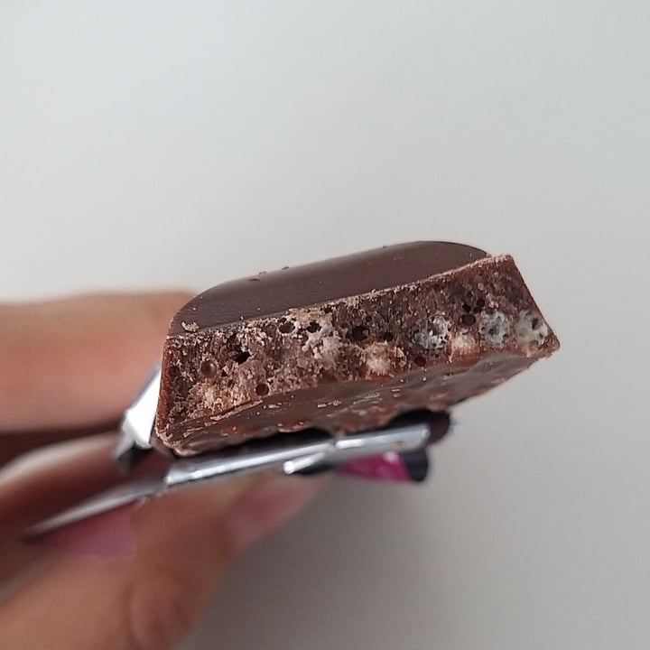 photo of NOMO Fruit & crunch choc bar shared by @susiiin on  06 Nov 2020 - review
