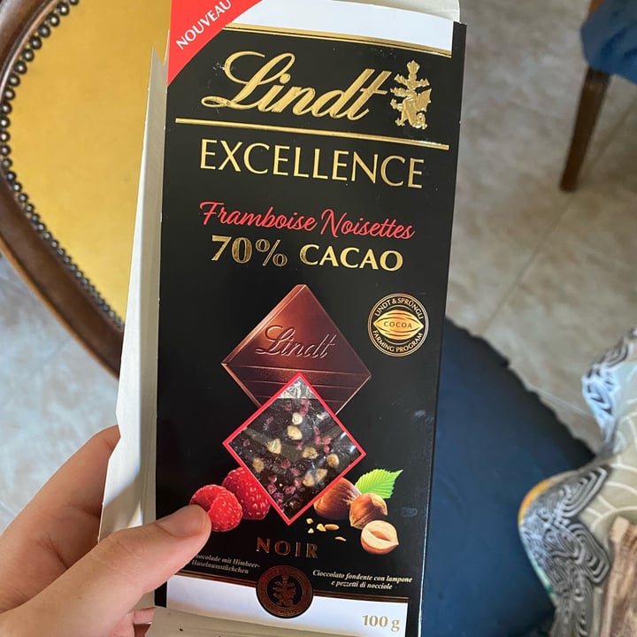review photo of Lindt 70% Cocoa with Raspberries and Hazelnut shared by @galbiati on 07 Dec 2021 - review