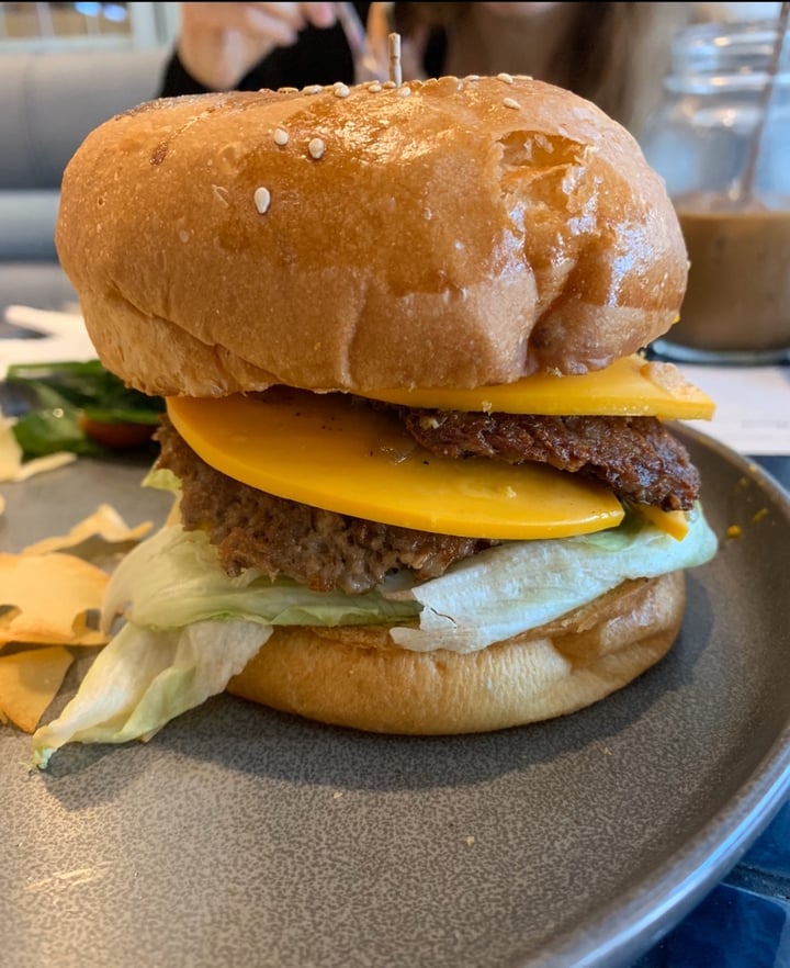 photo of BLUEZONE CENTER Classic Double Cheese Burger shared by @arpitpandey on  22 Nov 2019 - review
