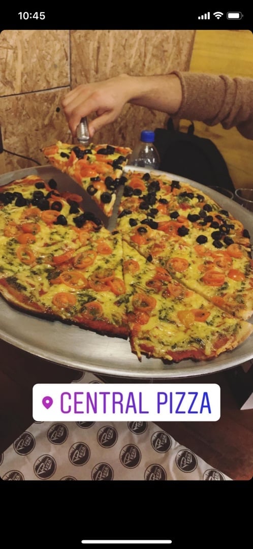 photo of Central Pizza Bar Pizza vegana shared by @fersalgado on  27 Nov 2019 - review