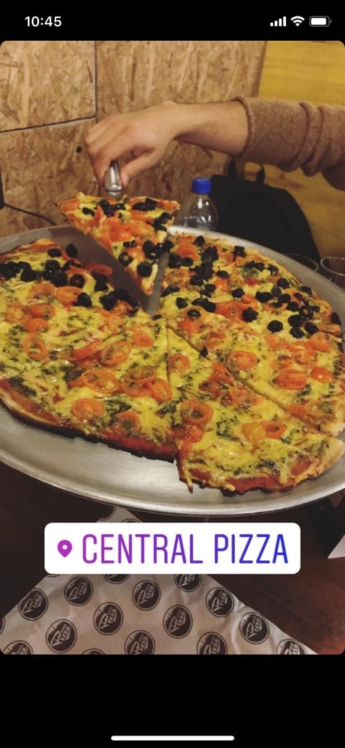 review photo of Central Pizza Bar Pizza vegana shared by @fersalgado on 27 Nov 2019 - review