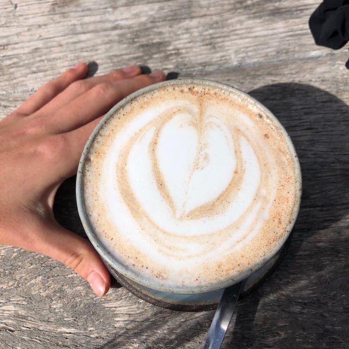 photo of Ohana Cafe Vegan Chai Latte shared by @hannahaltmann on  19 Aug 2020 - review