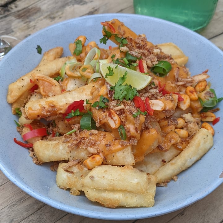 photo of Mockingbird Pad Thai Loaded Fries shared by @vishika on  06 Jan 2022 - review