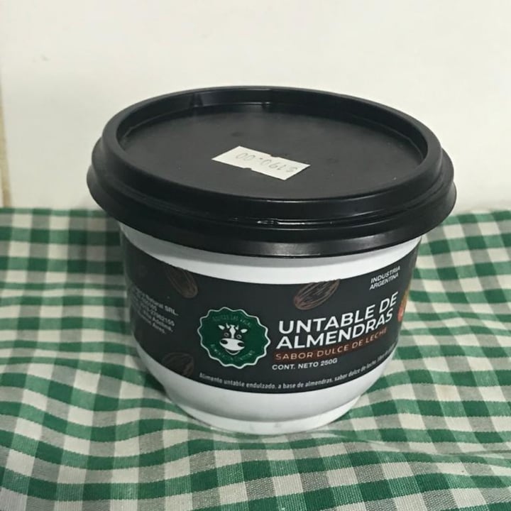 review photo of Felices Las Vacas Untable de Almendras sabor Dulce de Leche shared by @lautasosa on 15 Jul 2021 - review