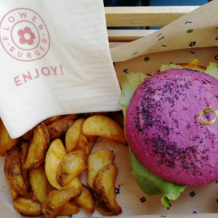 photo of Flower Burger Roma Cherry Bomb shared by @itslara on  15 Feb 2022 - review
