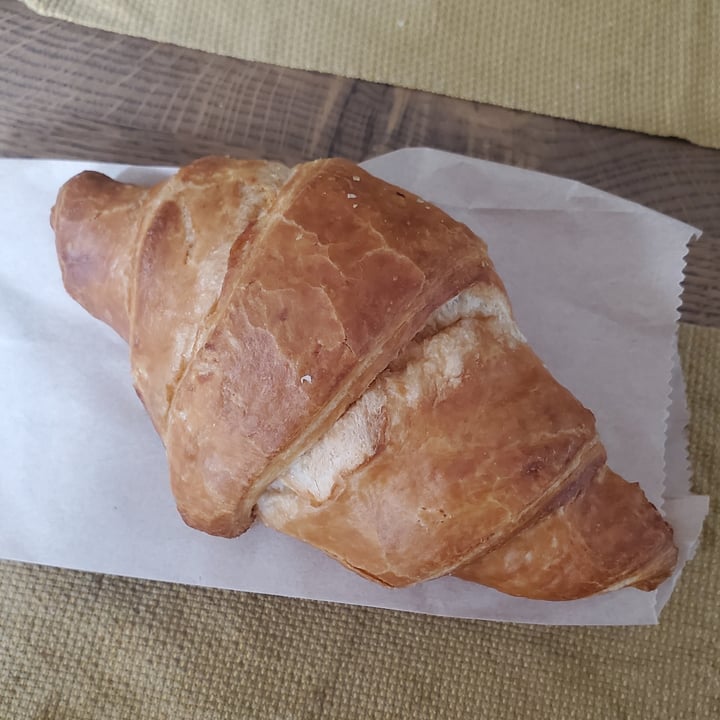photo of Carroll’s vegan croissant shared by @virg on  06 Jun 2022 - review