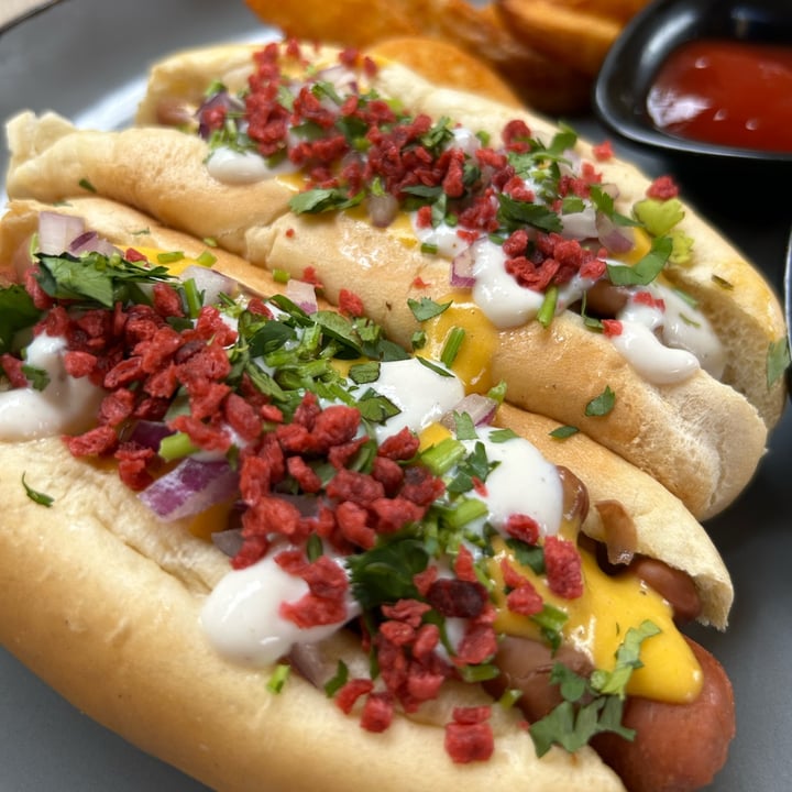 photo of Alquimia Vegana Chili Dogs 🌭 shared by @rooockd on  28 Nov 2022 - review