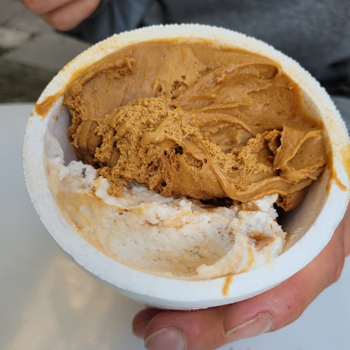 review photo of Ainara Helados Veganos Super dulce de leche shared by @elielieli on 22 Sep 2021 - review