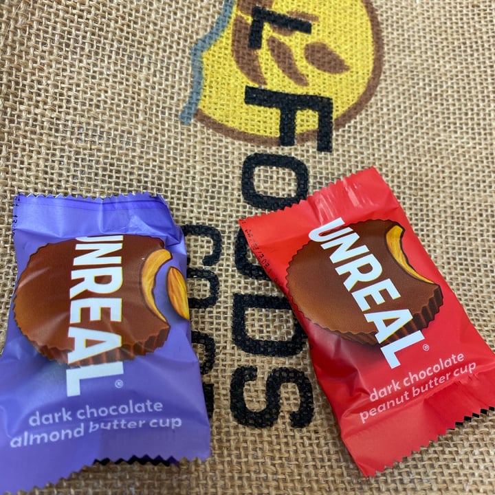 review photo of UNREAL Dark Chocolate Peanut Butter Cups shared by @vmreese on 30 Dec 2020 - review