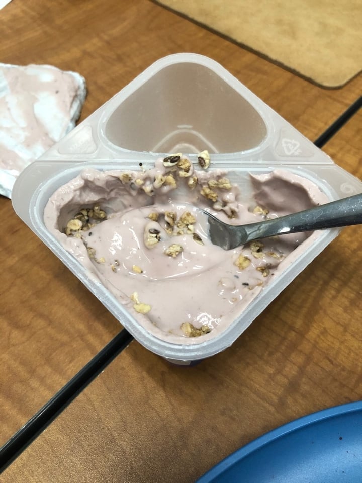 review photo of Silk Mixed Berry Chia Granola Almondmilk Yogurt Alternative shared by @elizabeth on 10 Feb 2020 - review