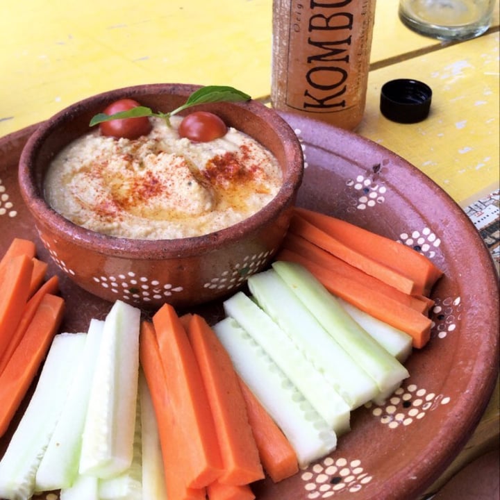 photo of El Vegetariano Mar y Tierra (El Vegetariano Mar y Tierra Tulum) Hummus shared by @lalonsopert on  23 Nov 2021 - review