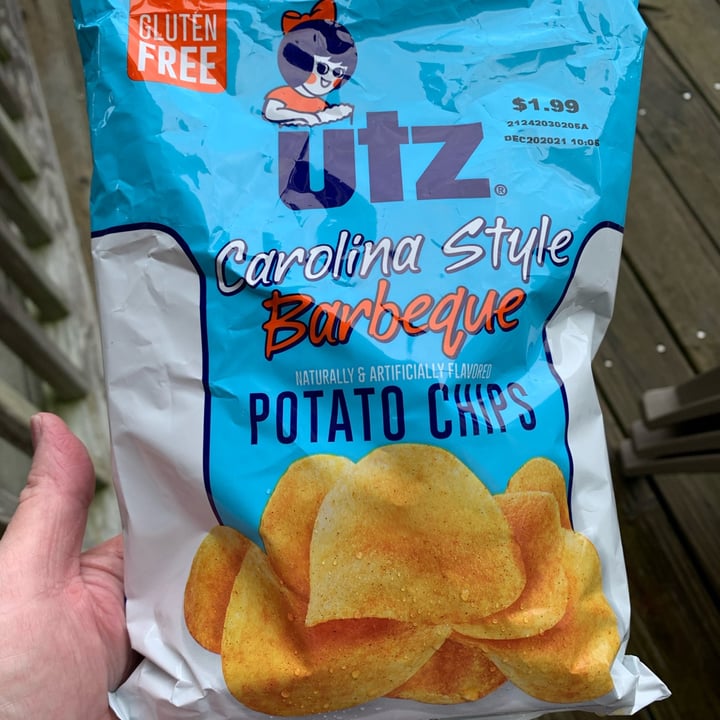 photo of Utz Carolina Style BBQ Chips shared by @onehungryvegan on  11 Oct 2021 - review