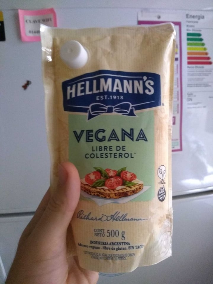 photo of Hellmann’s Hellman’s Vegan Mayonnaise shared by @punkdebiblioteka on  05 Apr 2020 - review