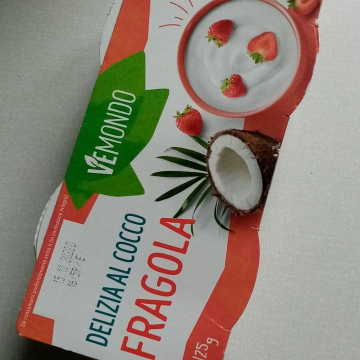 photo of Vemondo Delizia al cocco fragola shared by @valeveg75 on  28 Sep 2022 - review