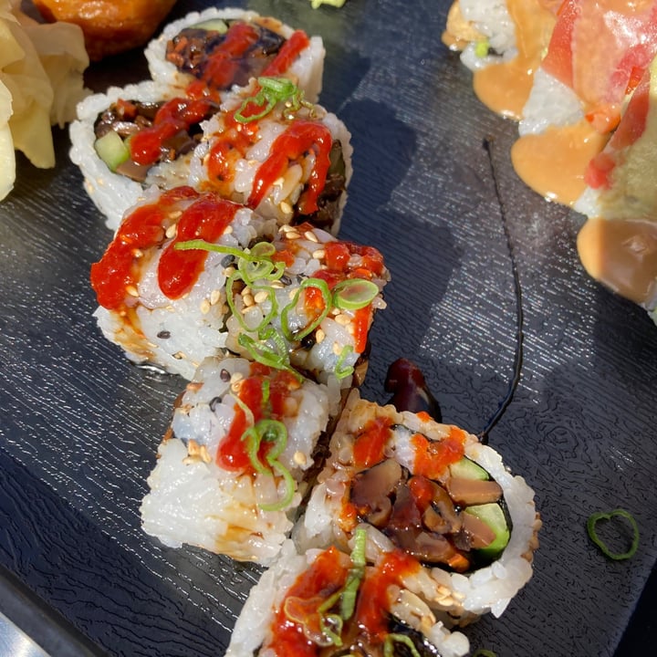 photo of Daikon vegan sushi and more Everything On Their Menu shared by @gutsygrackle on  01 May 2021 - review