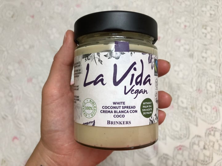 photo of La Vida Vegan White Coconut Spread | Crema Blanca Con Coco shared by @anaiturrizar on  09 Jul 2019 - review